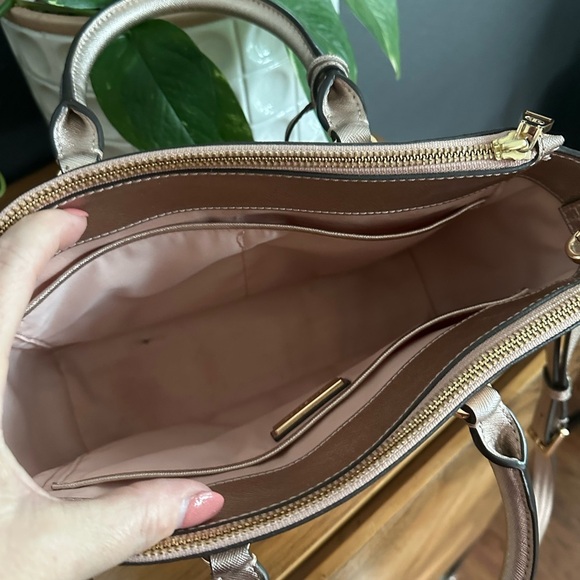 Tory Burch Robinson Small Double-Zip Tote Rose Gold Handbag - Picture 9 of 15